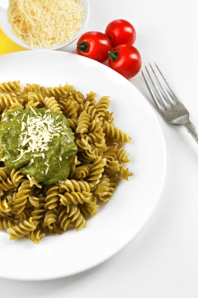 Italienische Pasta auf dem Tisch, Nahaufnahme — Stockfoto