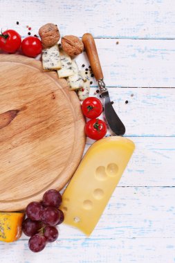 Farklı peynir türleri.