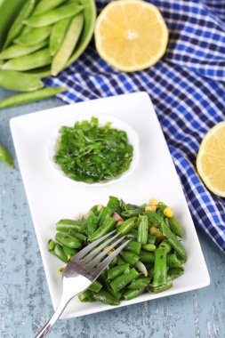 yeşil fasulye ve mısır salatası