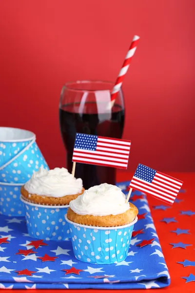 Amerikanische patriotische Feiertags-Cupcakes — Stockfoto