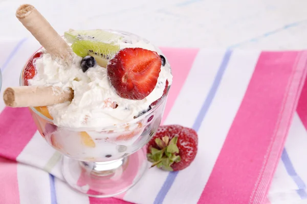 Ensalada de frutas frescas — Foto de Stock