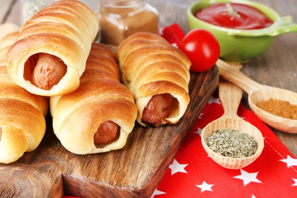 Baked sausage rolls — Stock Photo, Image