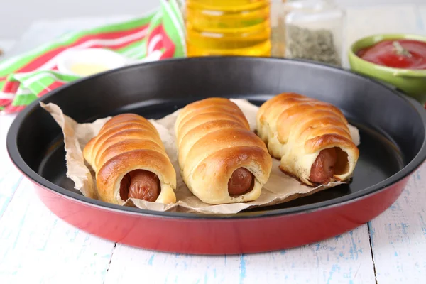 Rotoli di salsiccia al forno — Foto Stock