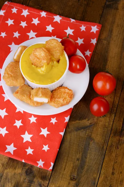 Chicken Nuggets mit Sauce — Stockfoto