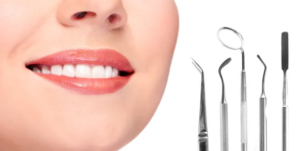 Teeth care concept. Healthy teeth and dental tools. — Stock Photo, Image