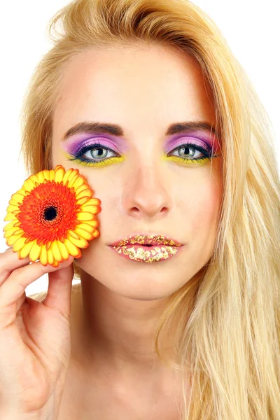 Beautiful woman with bright make-up and flower, close up — Stock Photo, Image