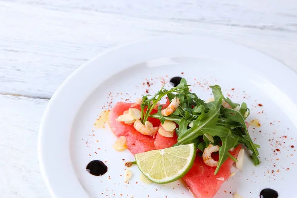 Salat mit Wassermelone und Feta — Stockfoto