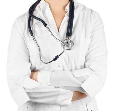 Doktor elinde stetoskop ile