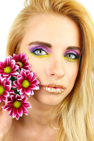 Beautiful woman with bright make-up and flower, close up — Stock Photo, Image