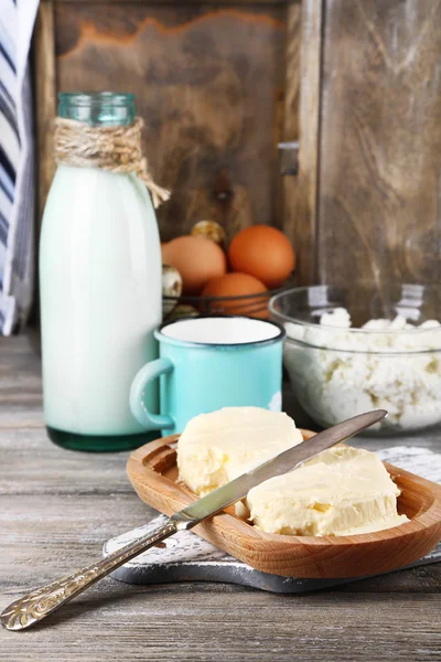 Dairy products and fresh eggs — Stock Photo, Image