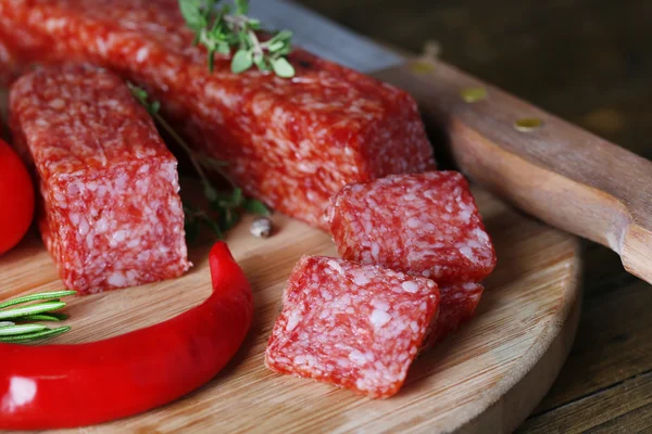 Korv och kryddor av salami — Stockfoto