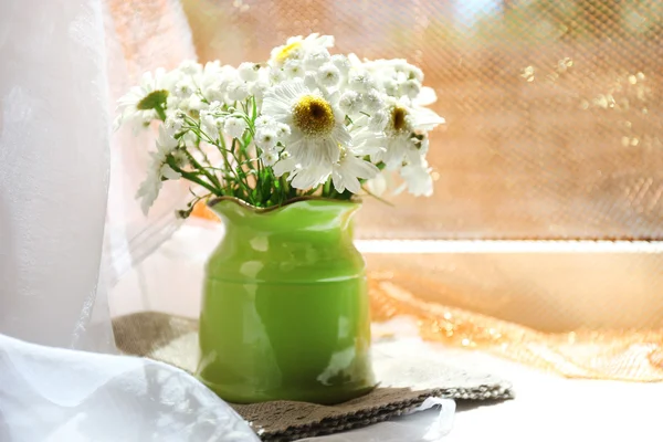 Gyönyörű virágok otthon — Stock Fotó