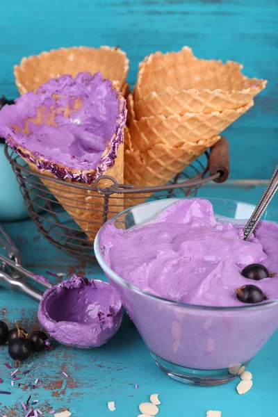 Gelato con bacche — Foto Stock