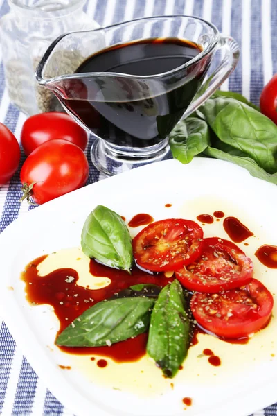 Balsamic vinegar, tomato and basil — Stock Photo, Image