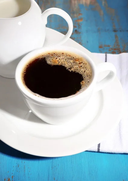 Taza de café y crema —  Fotos de Stock