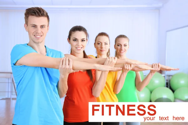 Young people exercising — Stock Photo, Image