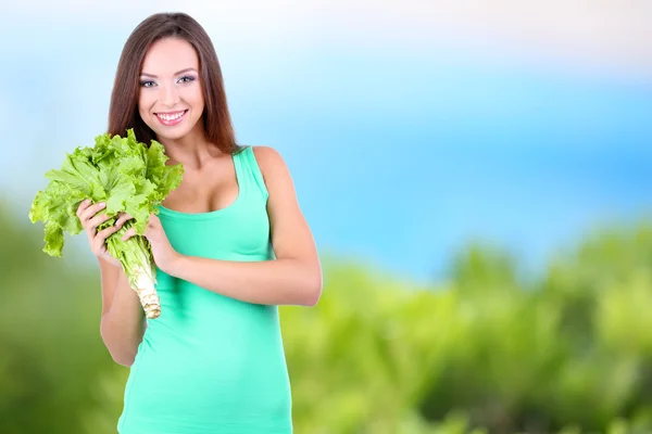 Beautiful girl with fresh salad — Stock Photo, Image