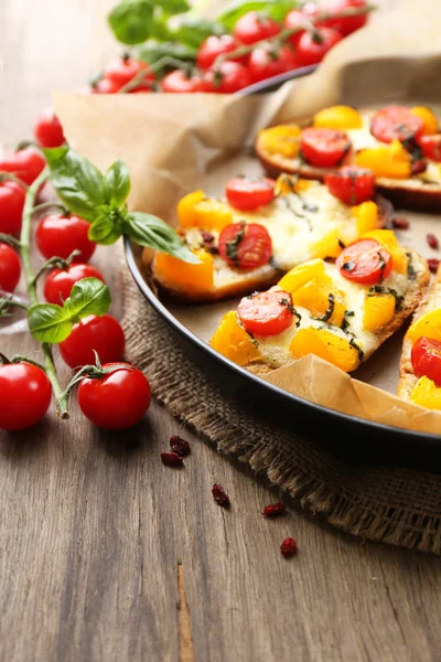 Domatesli bruschetta — Stok fotoğraf