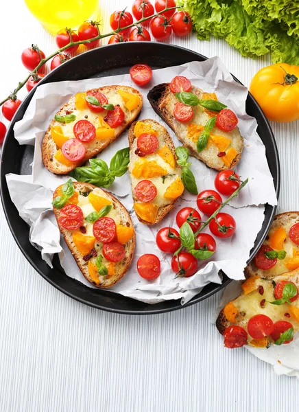 Bruschetta con tomates — Foto de Stock