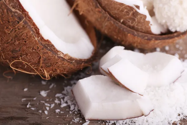 Broken coconut — Stock Photo, Image