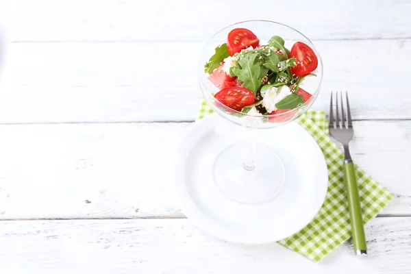 Salad with watermelon, feta cheese, arugula, tomatoes — Stock Photo, Image