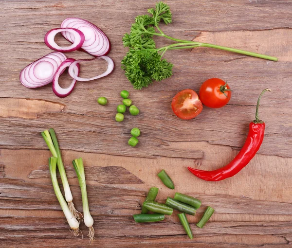 Différents types de légumes crus — Photo
