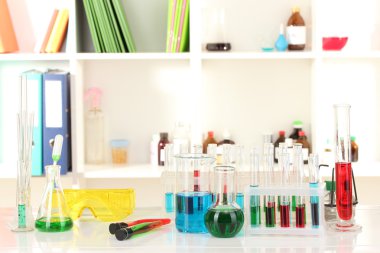 Farklı Laboratuar kapkacakları