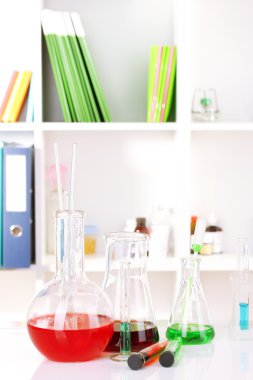 Farklı Laboratuar kapkacakları