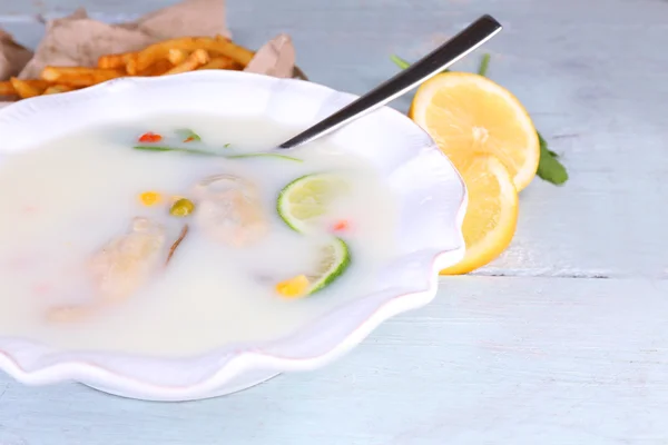 Tasty soup with oysters — Stock Photo, Image