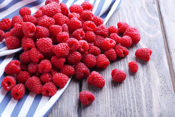 Ripe sweet raspberries — Stock Photo, Image