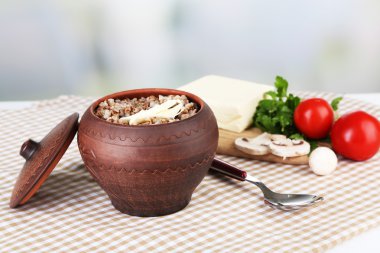 tencerede tereyağı ve sebze closeup ile buğday