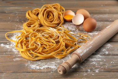 ham ev yapımı makarna