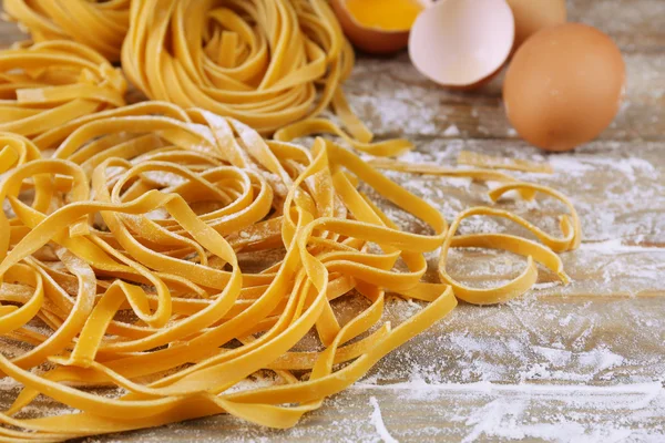 Rå hemgjord pasta — Stockfoto