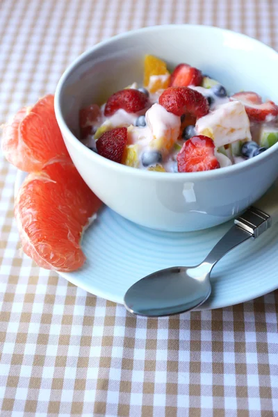 Salada de frutas caseira útil — Fotografia de Stock