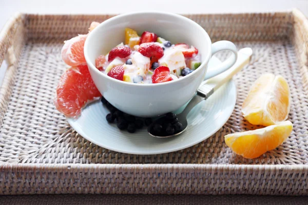 Salada de frutas caseira útil — Fotografia de Stock