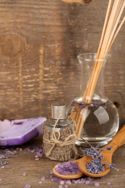 Spa con aceite de lavanda —  Fotos de Stock