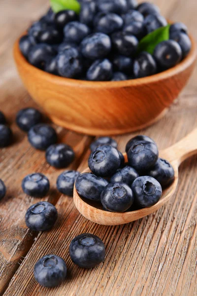 Délicieux bleuets sur la table — Photo