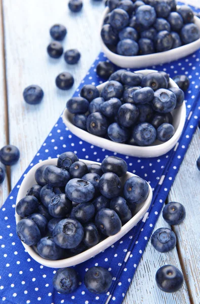 Leckere Blaubeeren auf dem Tisch — Stockfoto