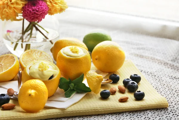 Tasty lemon desserts — Stock Photo, Image