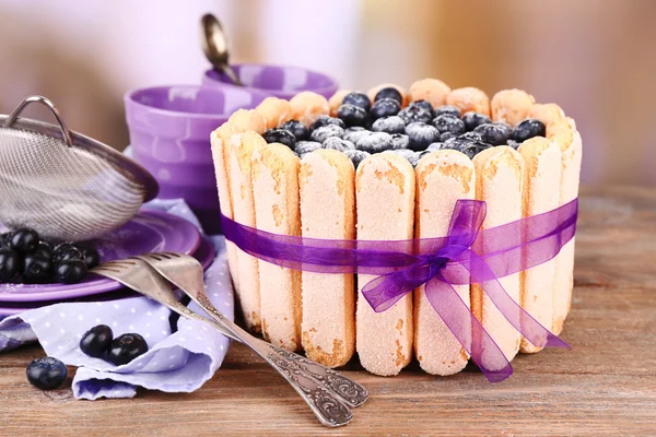 Tasty cake Charlotte with blueberries — Stock Photo, Image