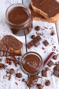 masa yakın-up kase tatlı çikolata krema