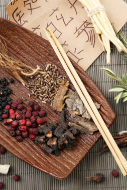 geleneksel Çin tıp bitkisel maddeler ile gerçek olmayan hiyeroglifler, yakın çekim