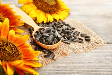 Ayçiçeği yağı ve tohum ile