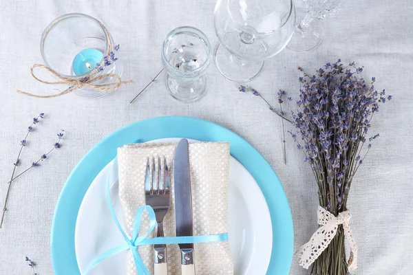 Dining table setting with flowers — Stock Photo, Image