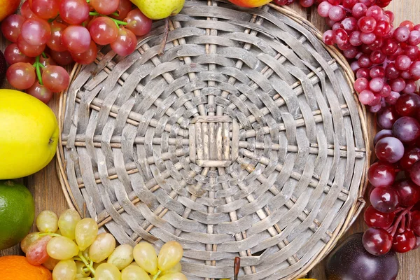 Sortimento de frutas suculentas — Fotografia de Stock