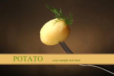 Genç patates haşlanmış