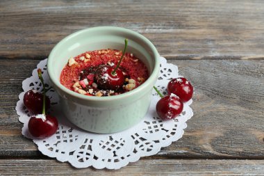 lezzetli vişneli tatlı