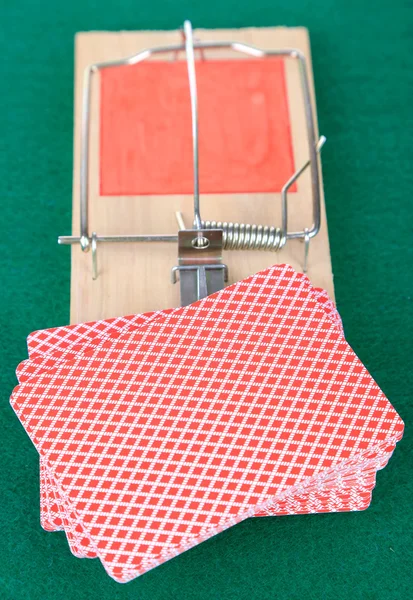 Mousetrap and playing cards — Stock Photo, Image