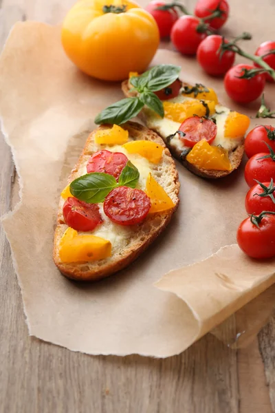 Bruschetta met tomaten — Stockfoto