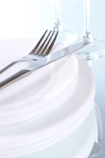 Набор белых блюд — стоковое фото